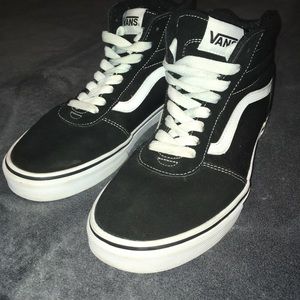 High top vans size 11 women’s/9 men’s